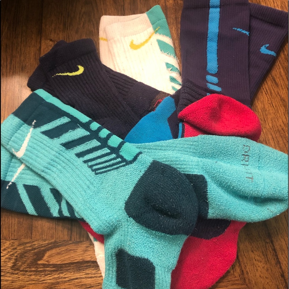 4 pairs of Nike Elite socks